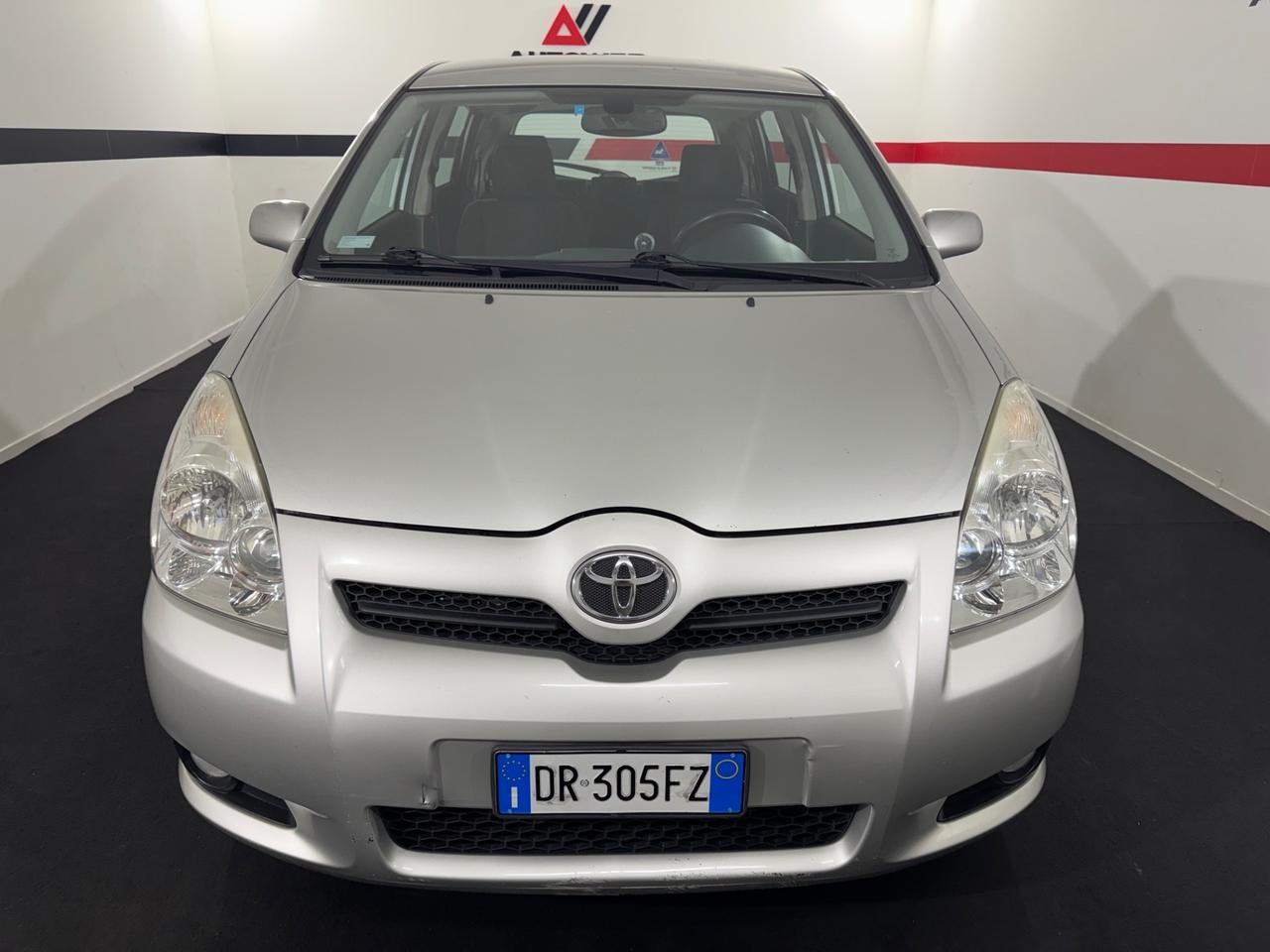 Toyota Corolla Verso 1.8 16V Sol 7pti