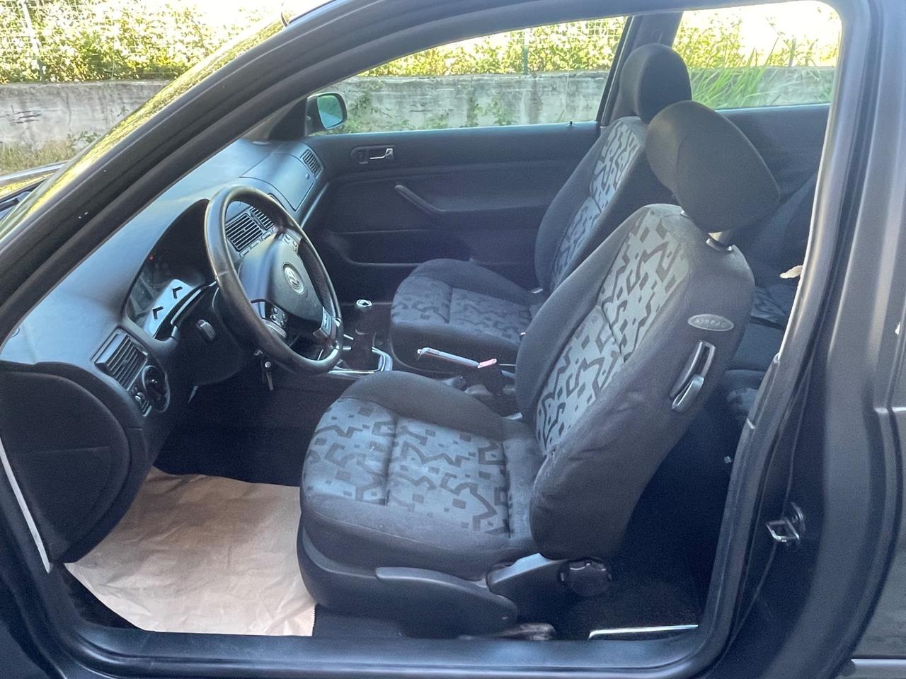 Volkswagen Golf 1.9 TDI/90 CV cat 3 porte