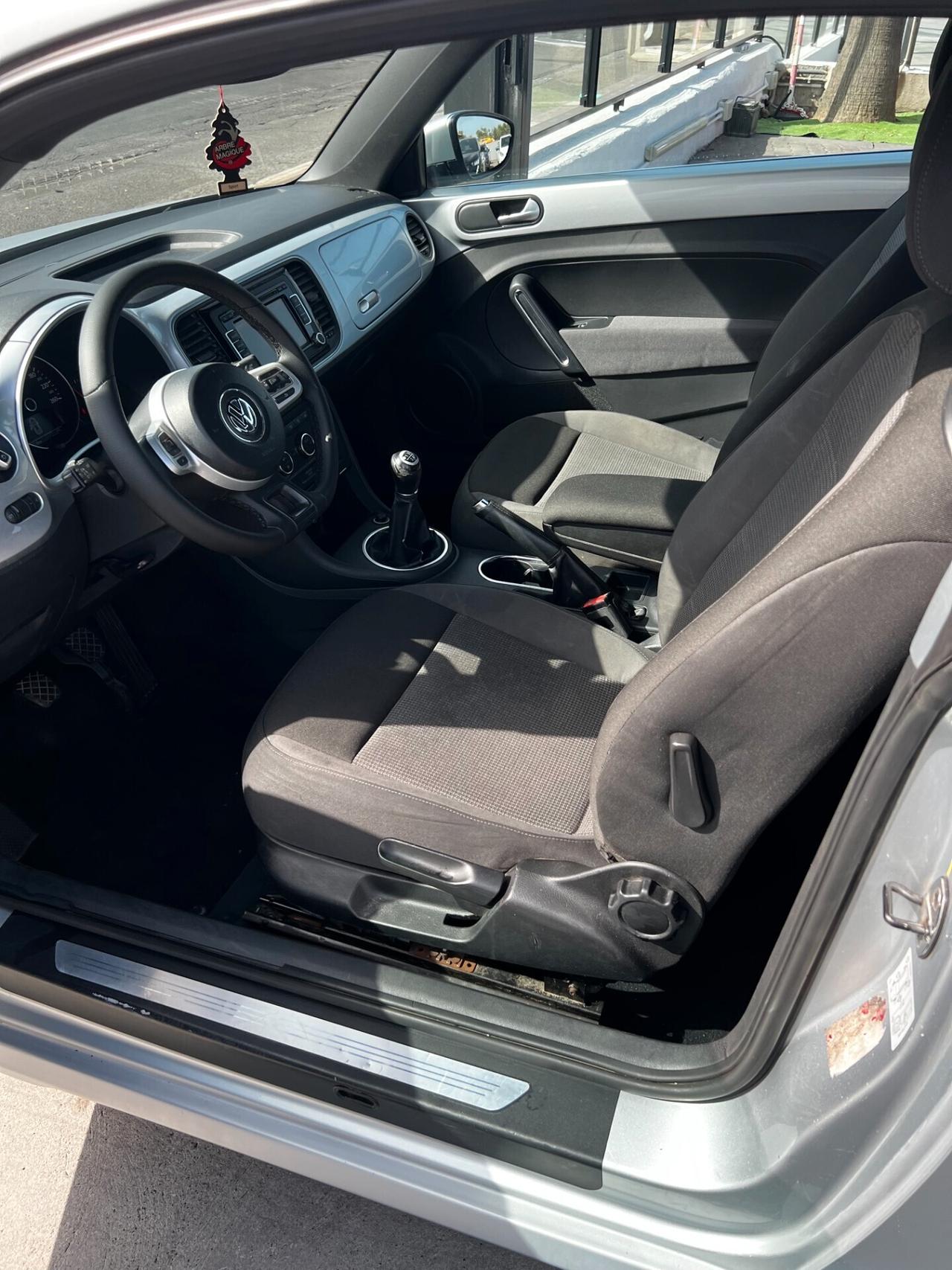 Volkswagen Maggiolino 1.6 TDI Design