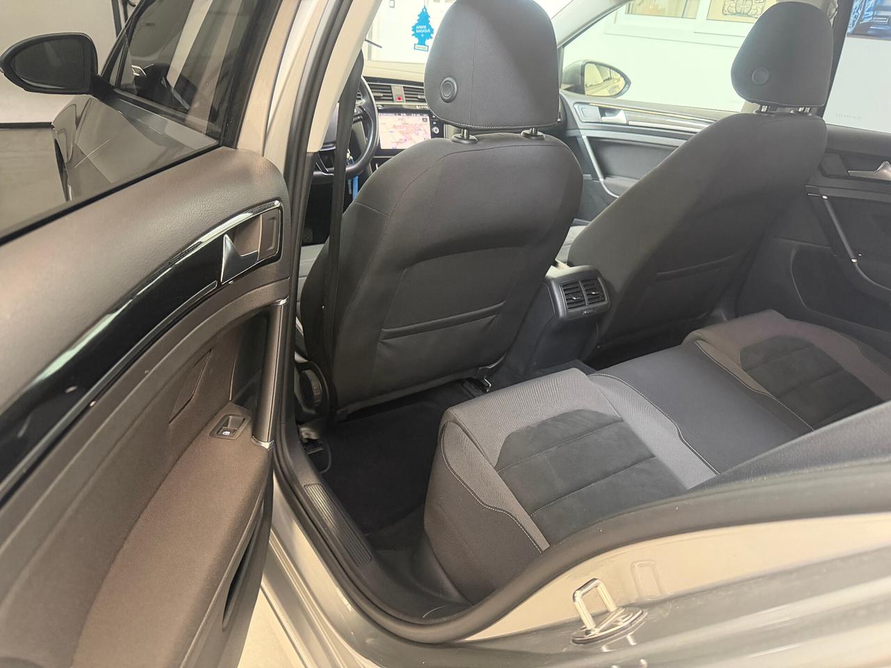 Volkswagen Golf 2.0 TDI DSG 5p. Highline BlueMotion Technology