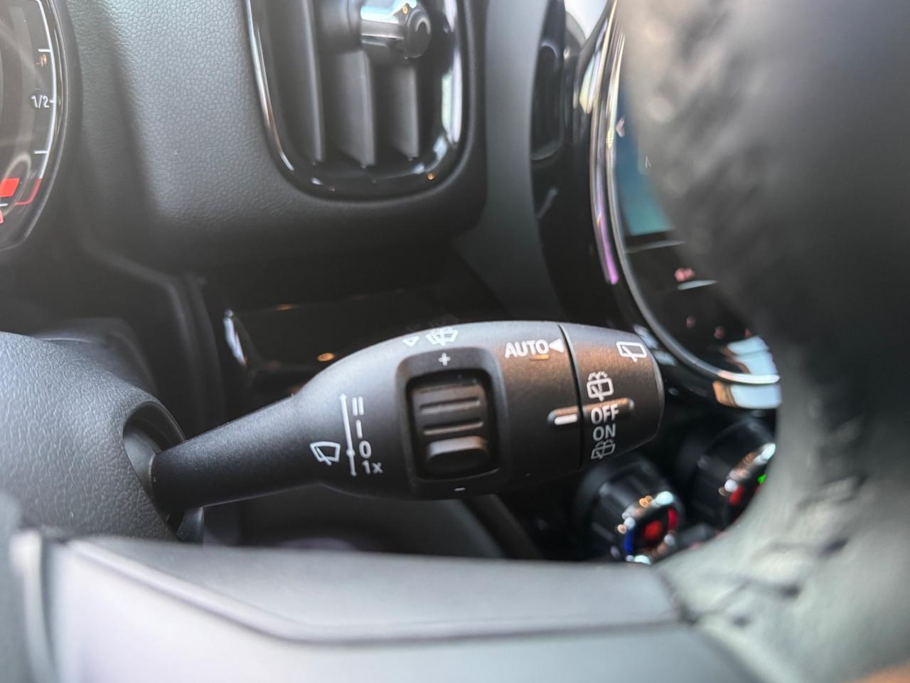 Mini Cooper Countryman 1.5 Essential 136cv final edition