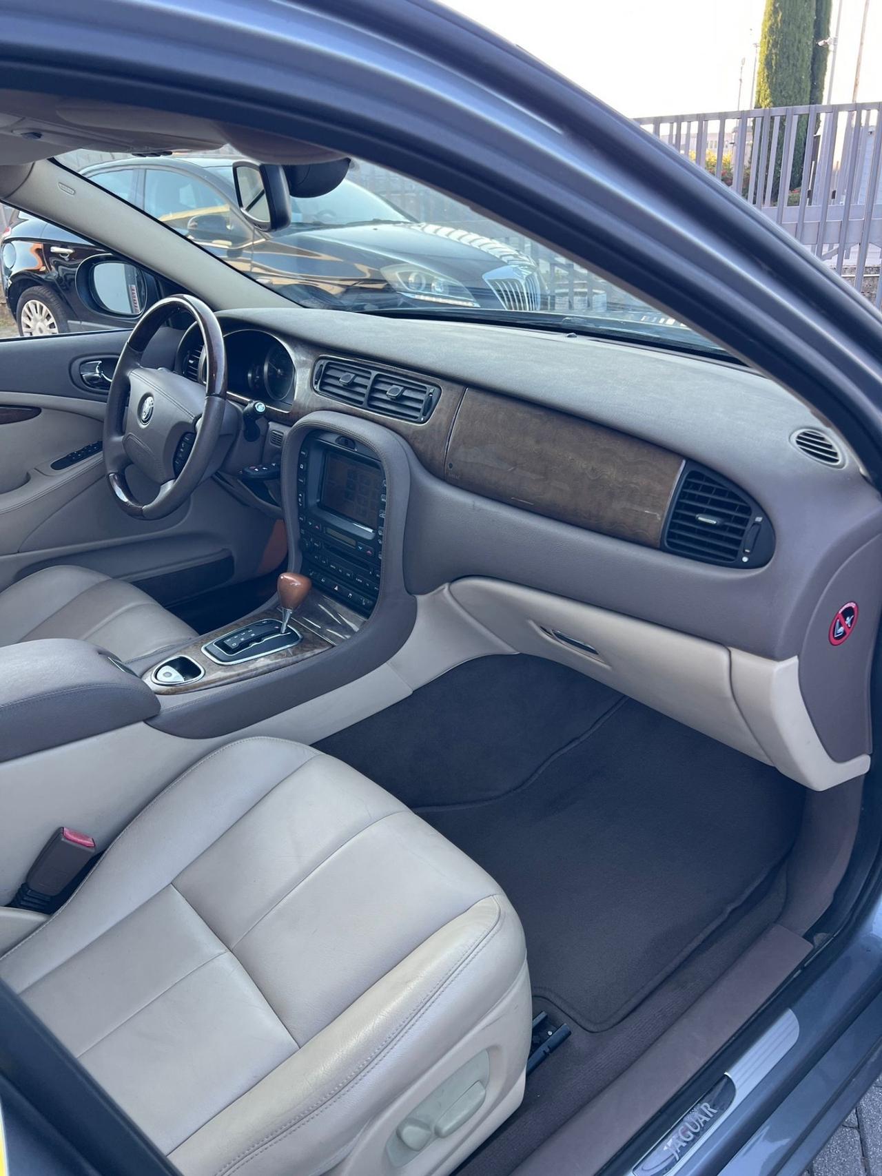 Jaguar S-Type 2.7 diesel V6 Classic