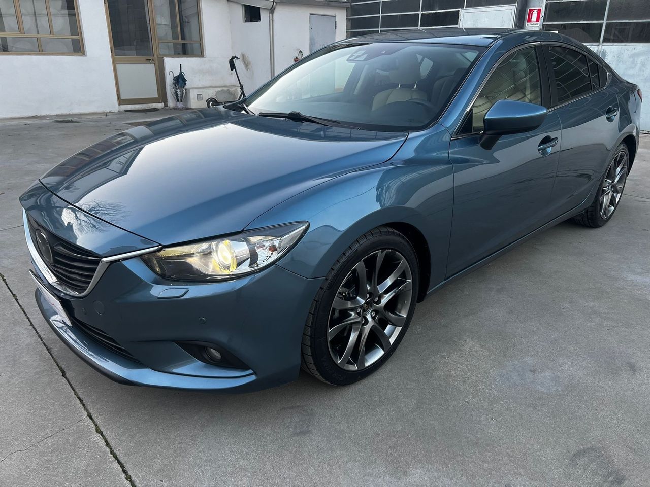 Mazda 6