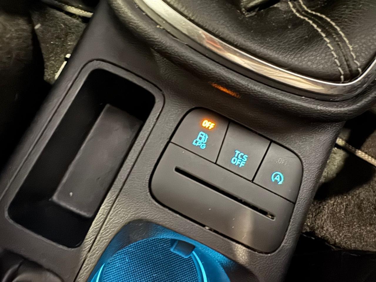 Ford Fiesta 1.1 GPL ANNO 2021 neopatentati