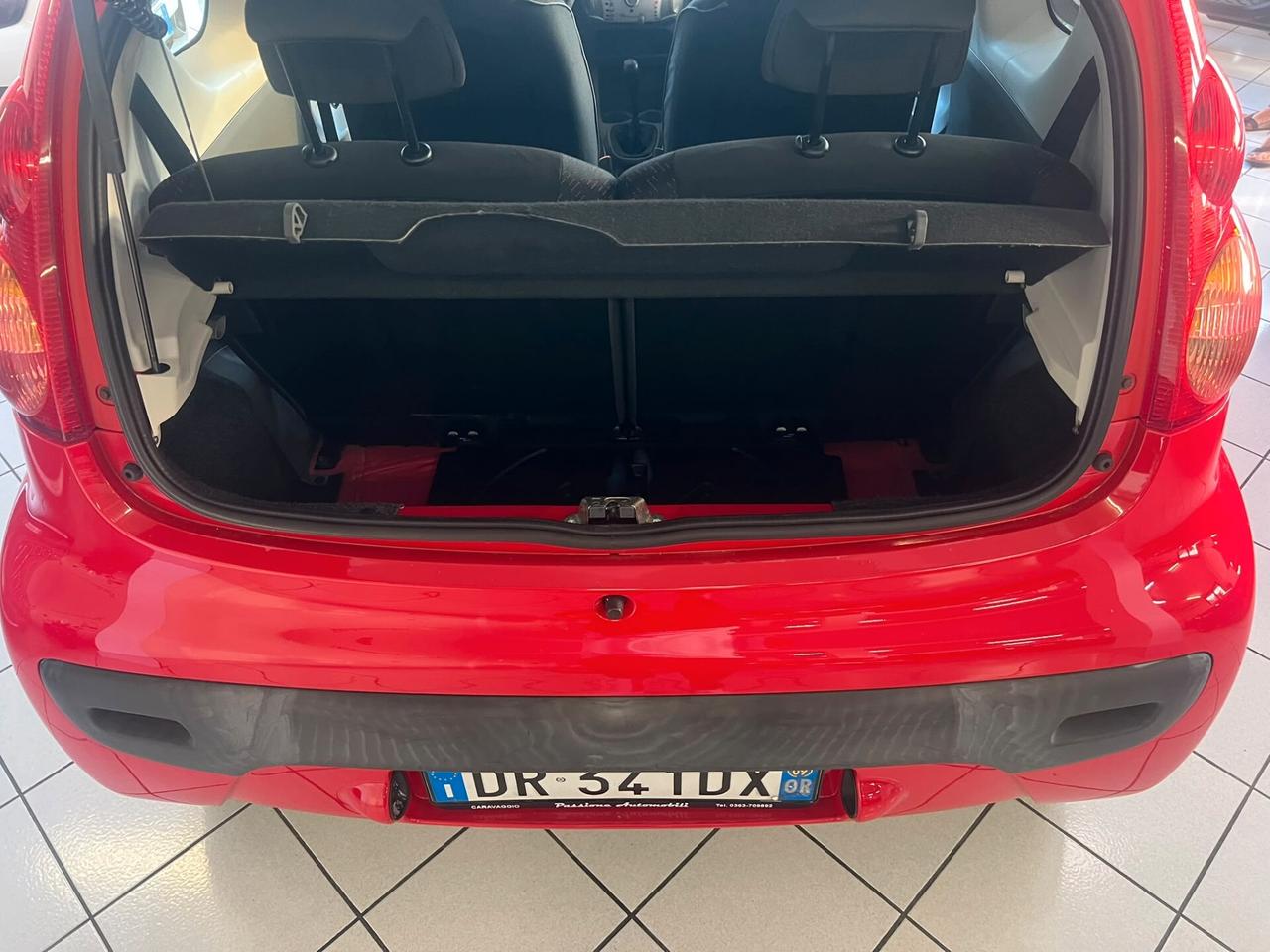 Peugeot 107 1.0 68CV 5p. Plaisir