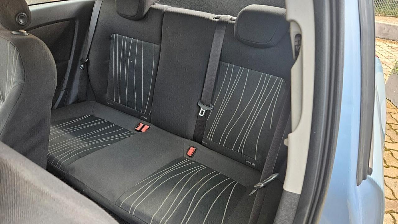 Opel Corsa 1.2 3 porte Sport