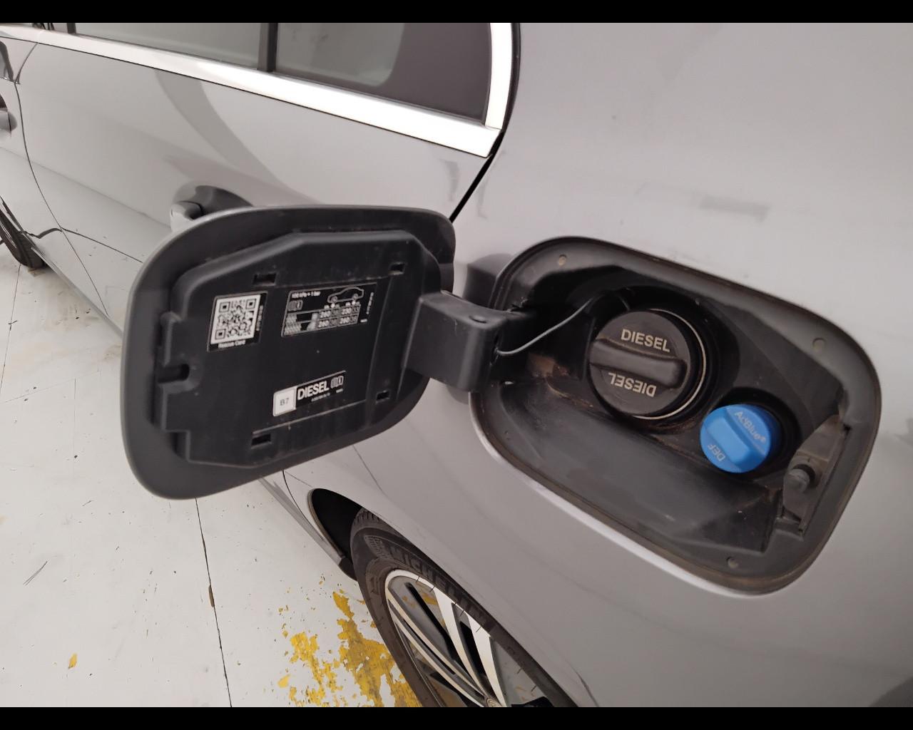 Mercedes-Benz Classe A - W177 2018 - A 180 d Sport auto