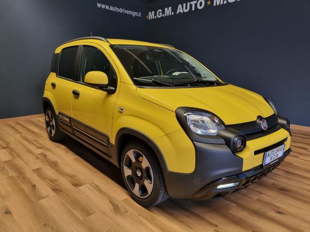 FIAT Panda 1.0 FireFly S&S Hybrid Pandina CROSS