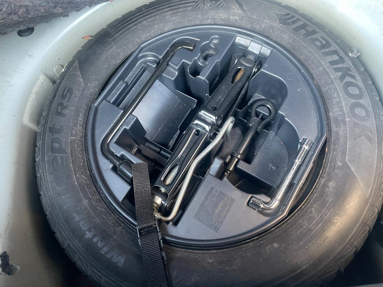 Citroen C3 NEOPATENTATI - DISTRIBUZIONE ESEGUITA