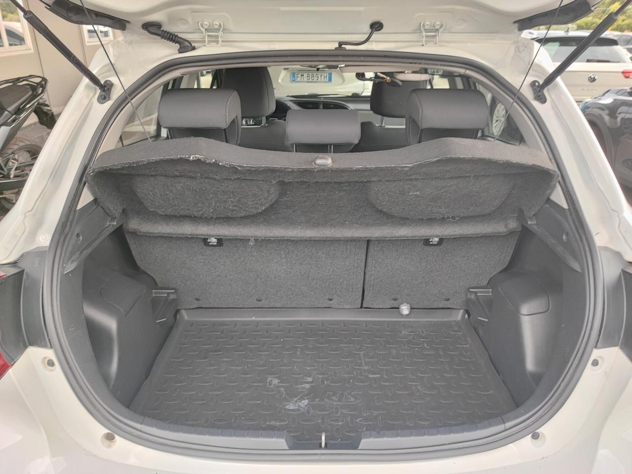 Toyota Yaris 1.0 72 CV 5 porte Lounge