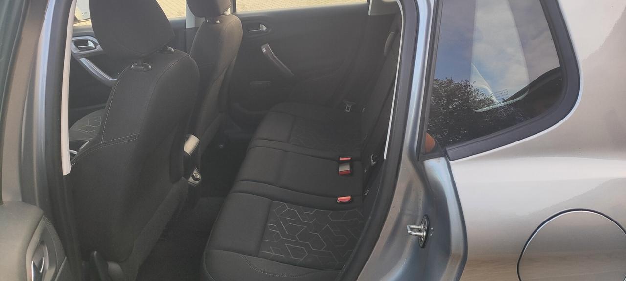 Peugeot 2008 BlueHDi Urban cross