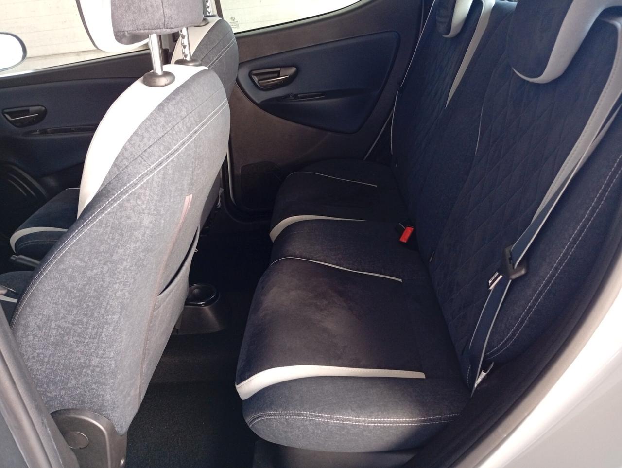 Lancia Ypsilon 1.2 69 CV 5 porte Platinum