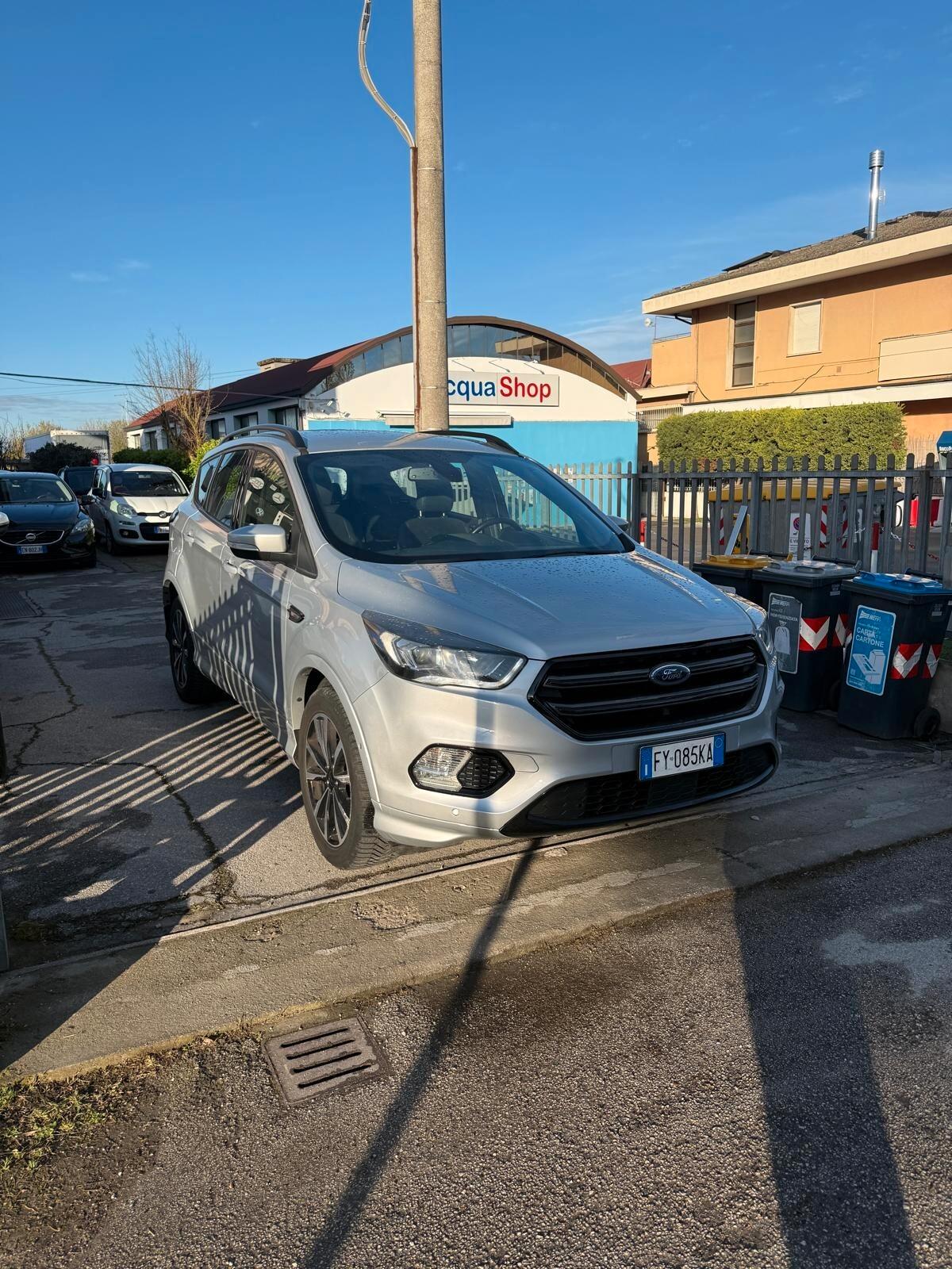 Ford Kuga 1.5 EcoBoost 120 CV S&S 2WD ST-Line NESSUN VINCOLO
