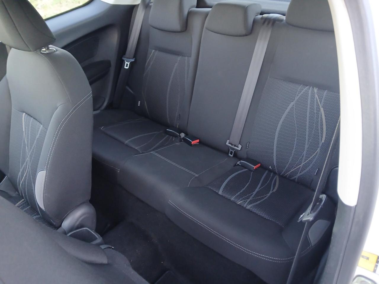 Peugeot 208 anno 2015 X Neopatentati KM CERTIFICAT