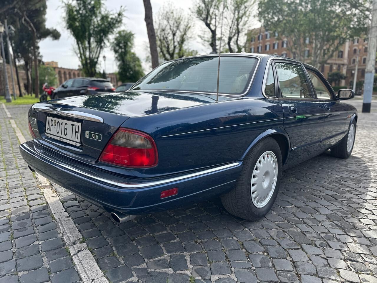 Jaguar XJ 4.0 6 Cil. 241cv Automatica ASI