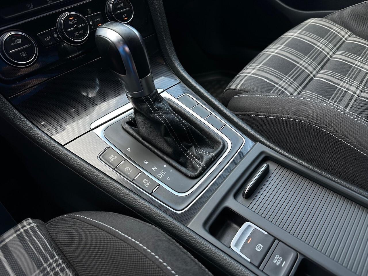 Volkswagen Golf GTD 2.0 TDI DSG 185cv