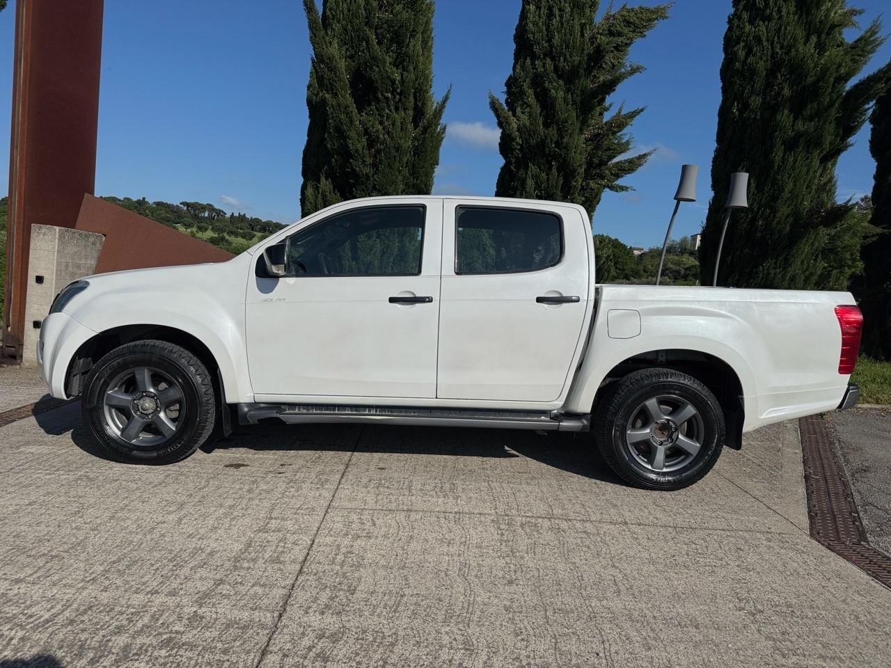 Isuzu D-Max 2.5 Crew Cab Quasar A/T 4WD