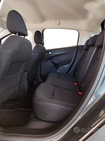 Peugeot 208 Allure