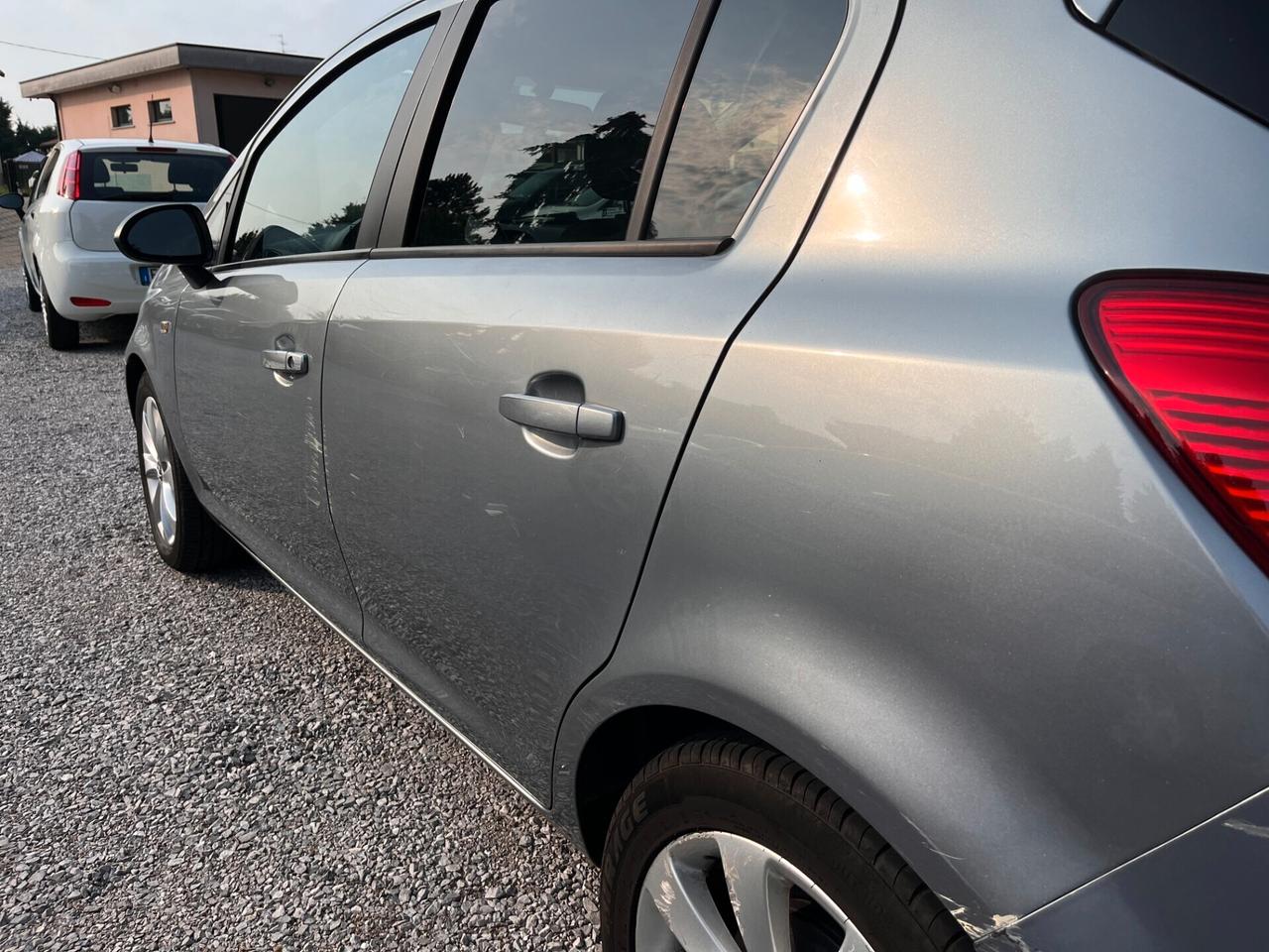 Opel Corsa 1.2 5 porte Elective