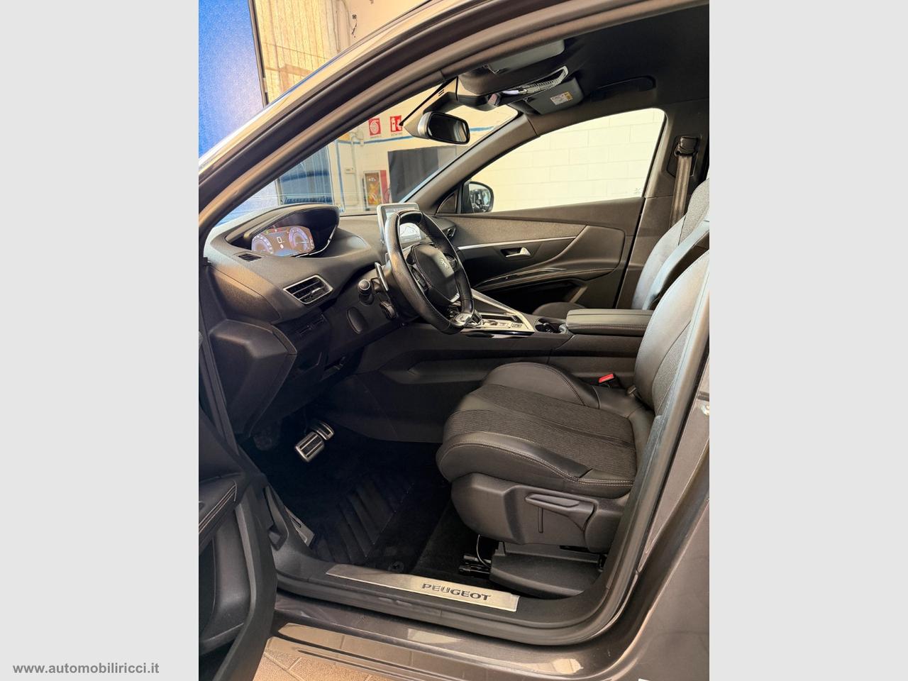 PEUGEOT 5008 BlueHDi 130 S&S EAT8 GT Line 7 POSTI