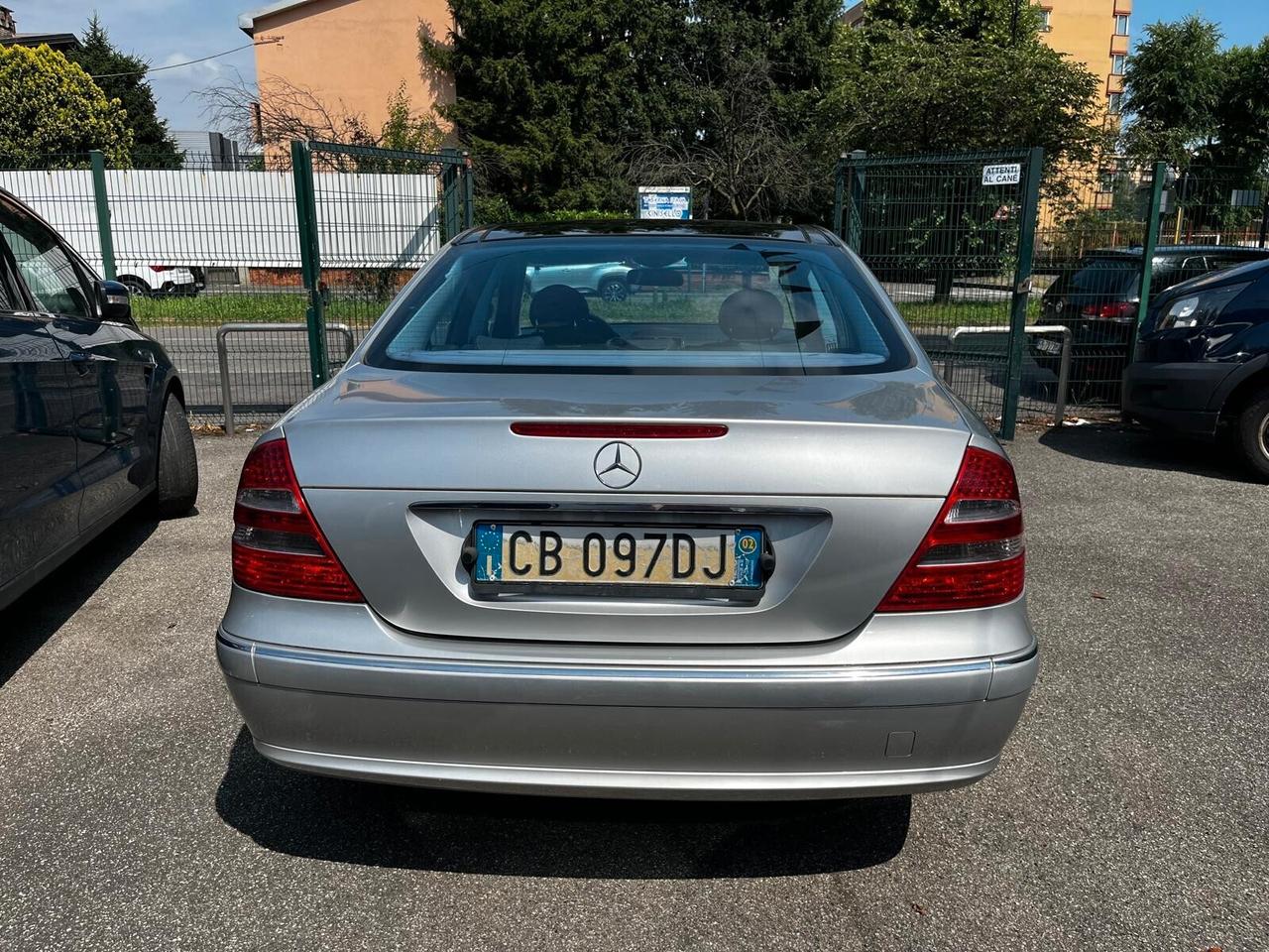 Mercedes-benz E 240 cat Avantgarde benz/GPL - 2002