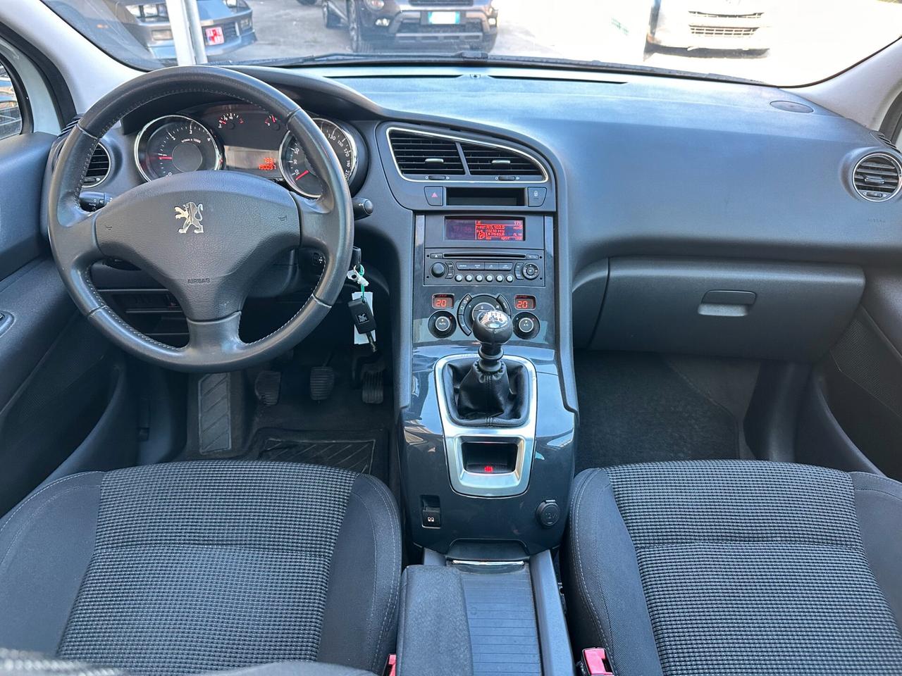 Peugeot 5008 1.6 HDi 112CV Business