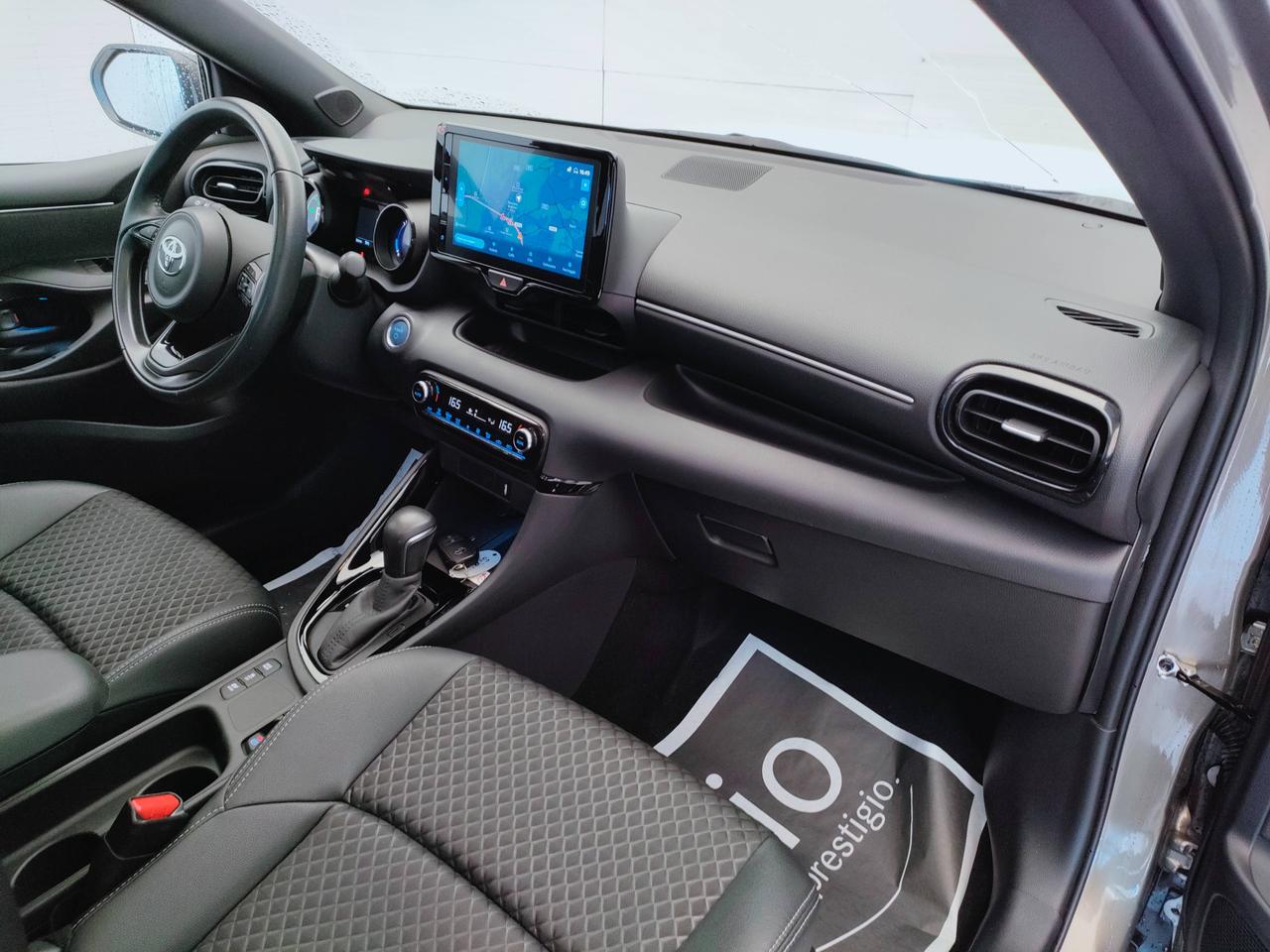 TOYOTA Yaris IV 2020 - Yaris 1.5h Lounge