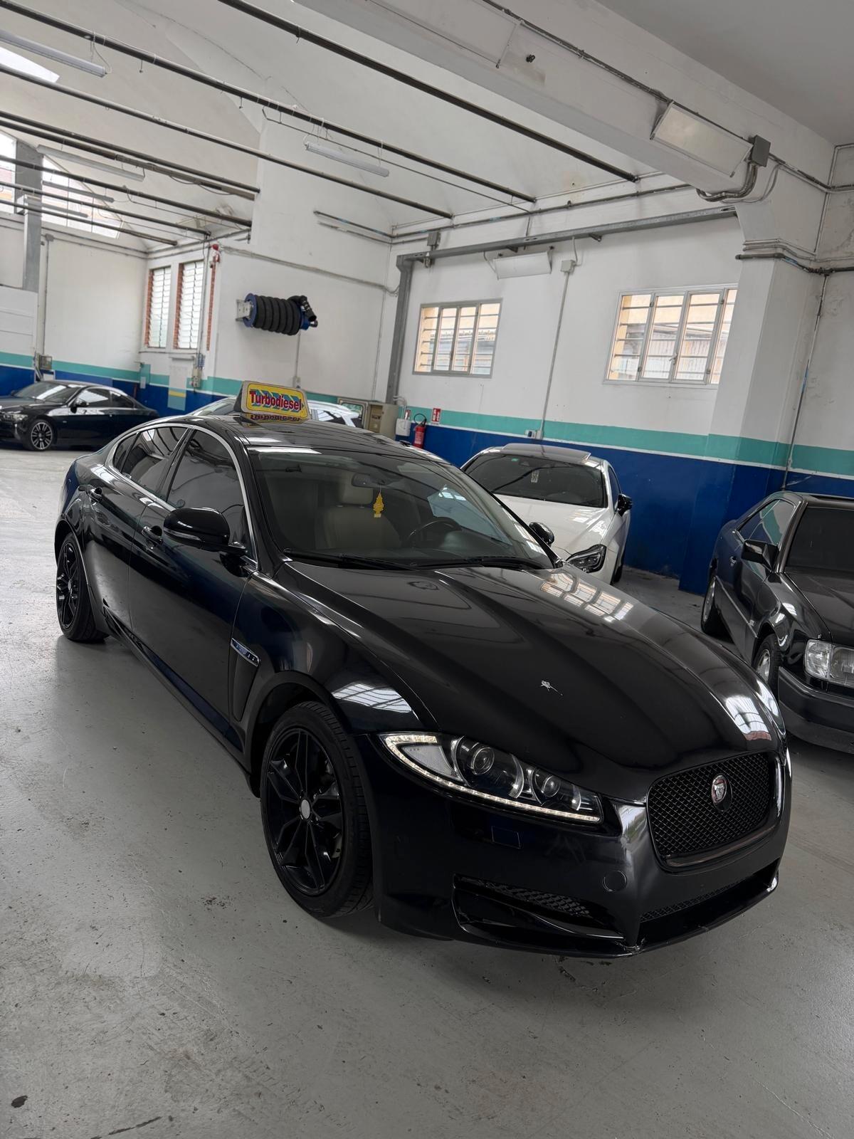 Jaguar XF 3.0 D V6 Premium Luxury