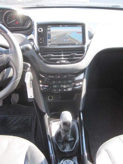 Peugeot 2008 BlueHDi 100 Allure