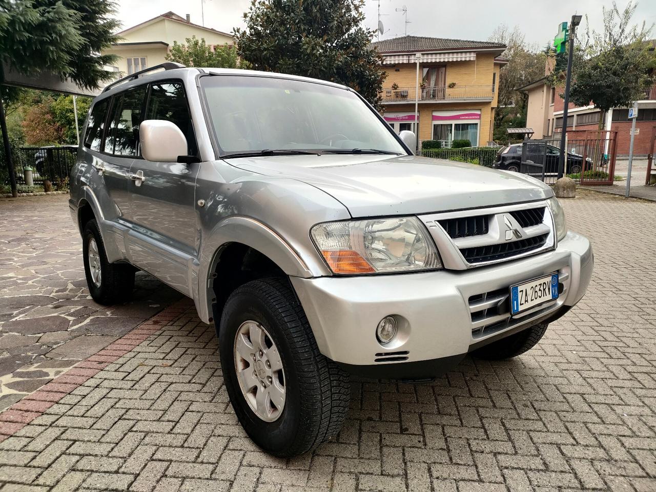 Mitsubishi Pajero 3.2 16V DI-D 7 posti e gancio