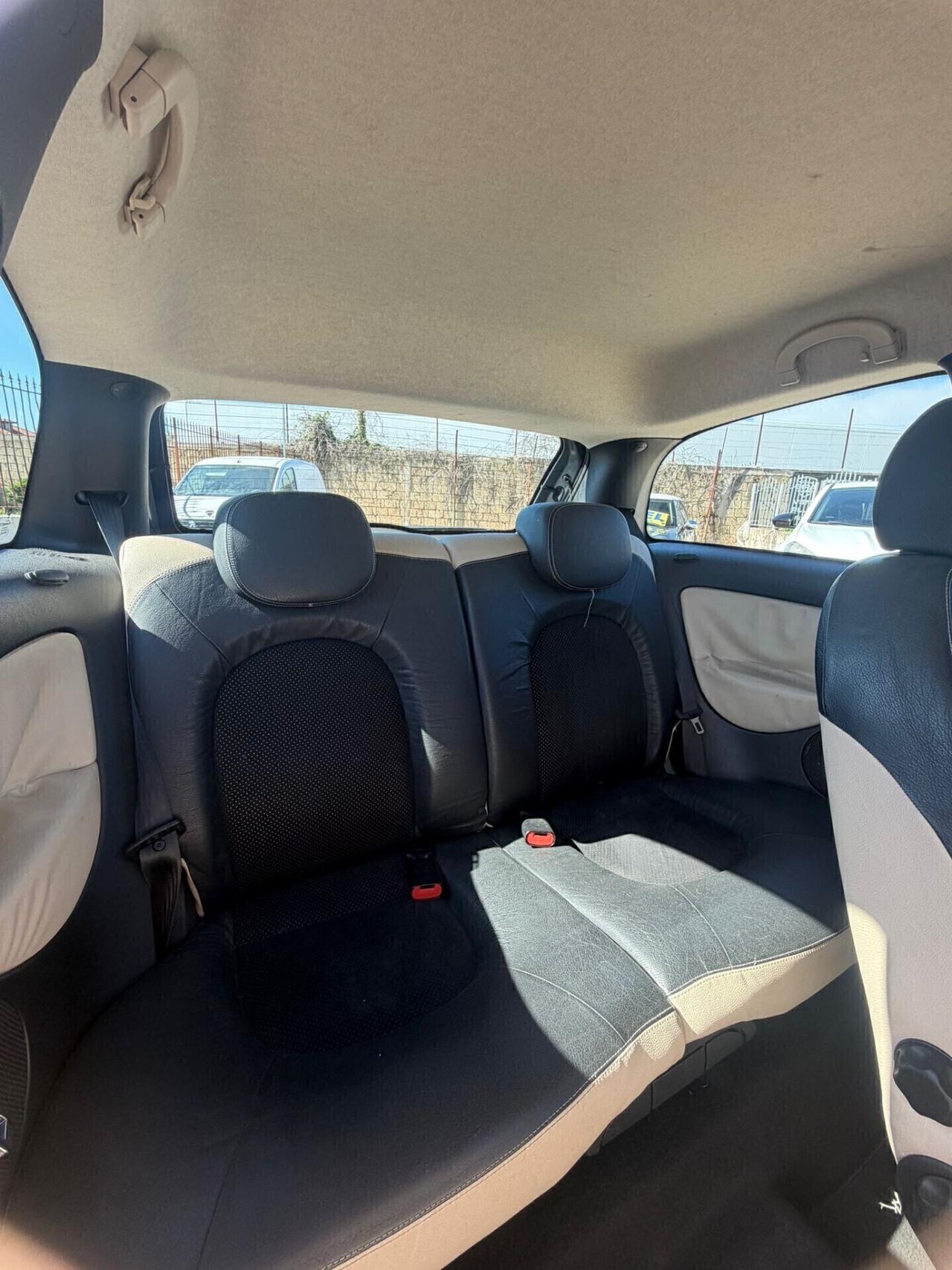 Lancia Ypsilon 1.2 69 CV Argento