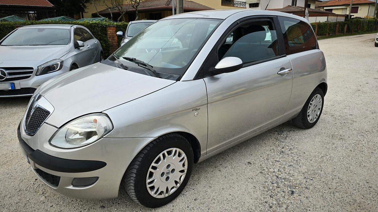 Lancia Ypsilon 1.2 Argento - PERFETTA