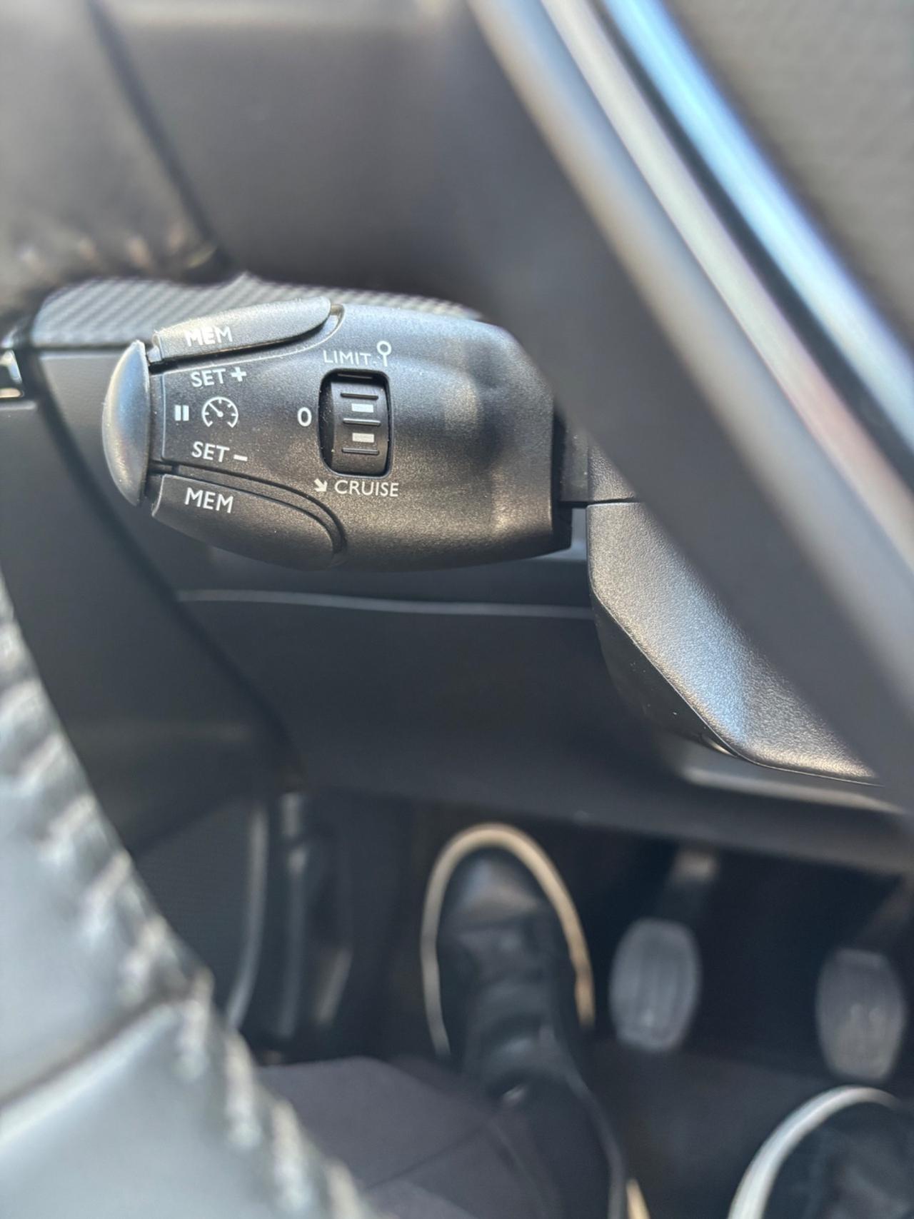 Peugeot 2008 BlueHDi 110 2022