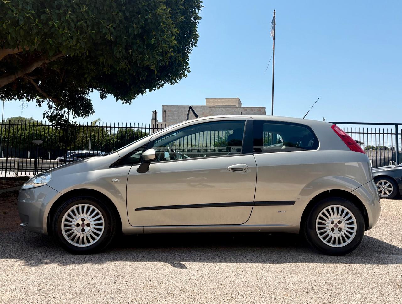 Fiat Grande Punto 1.3 MJT 75 CV 3 porte Dynamic