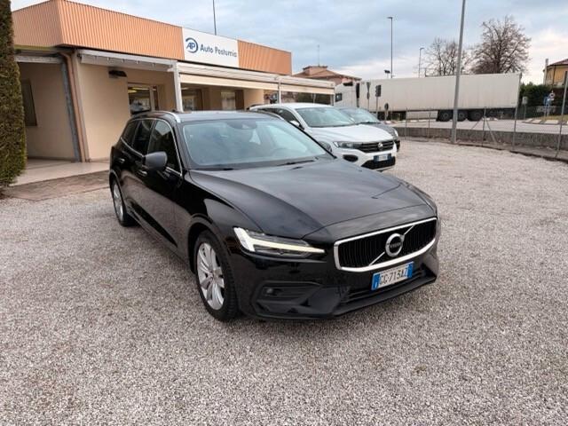 Volvo V60 2.0 b4 D 197 cv Momentum Business Pro auto