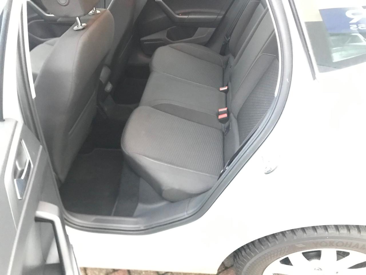 Volkswagen Polo 5p 1.0 evo Comfortline 80cv pdc navi tagliandata