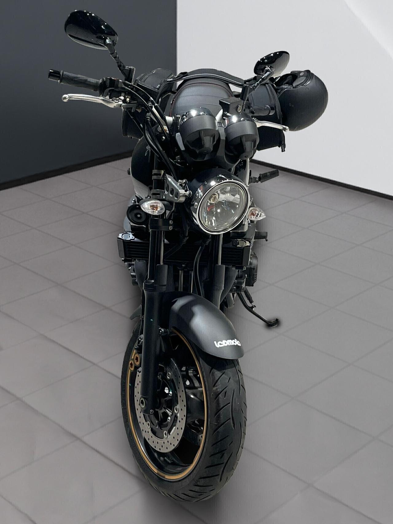 Yamaha XJR 1300
