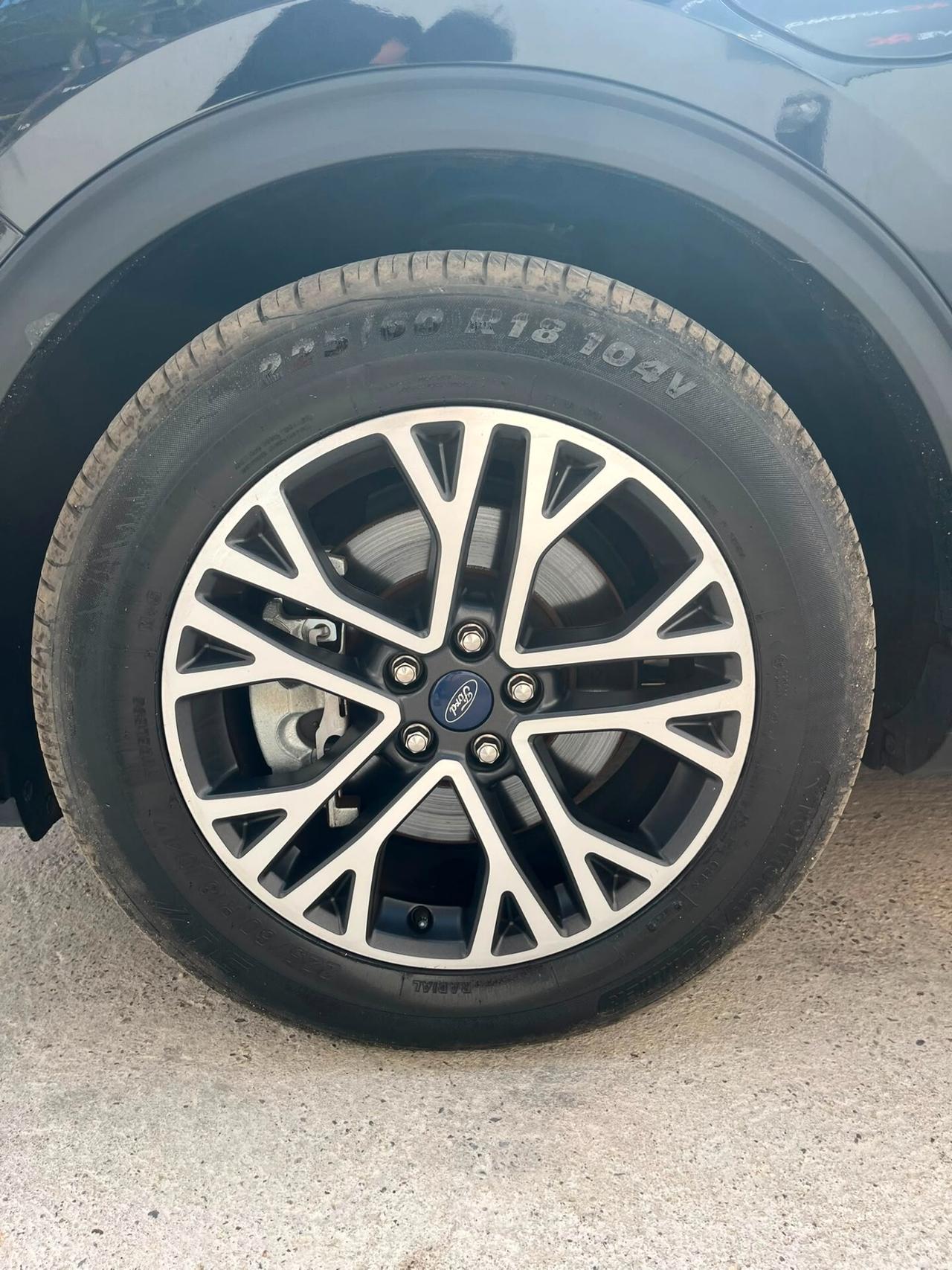 Ford Kuga 2.5 Plug In Hybrid 225 CV CVT 2WD Titanium