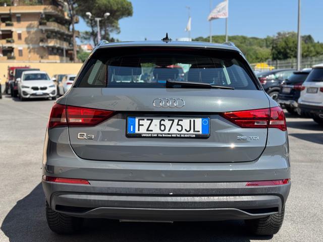 AUDI Q3 35 TDI S tronic Business