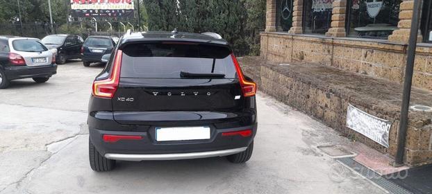 VOLVO - XC40 - T4 Recharge Plug-in Hyb. R-design