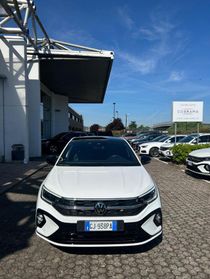 VOLKSWAGEN Taigo 1.0 TSI 110 CV R-Line FARI MATRIX NEO PATENT.