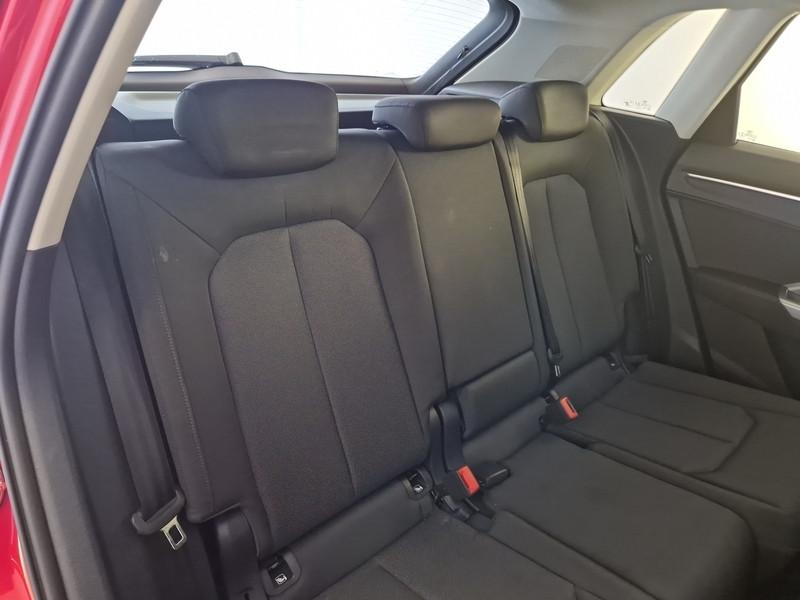 AUDI Q3 35 TDI S tronic Business