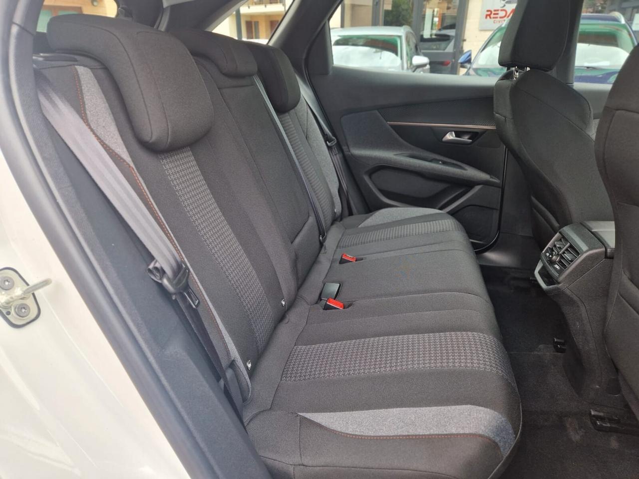 Peugeot 3008 BlueHDi 130 S&S EAT8 Active Business OK NEOPATENTATI