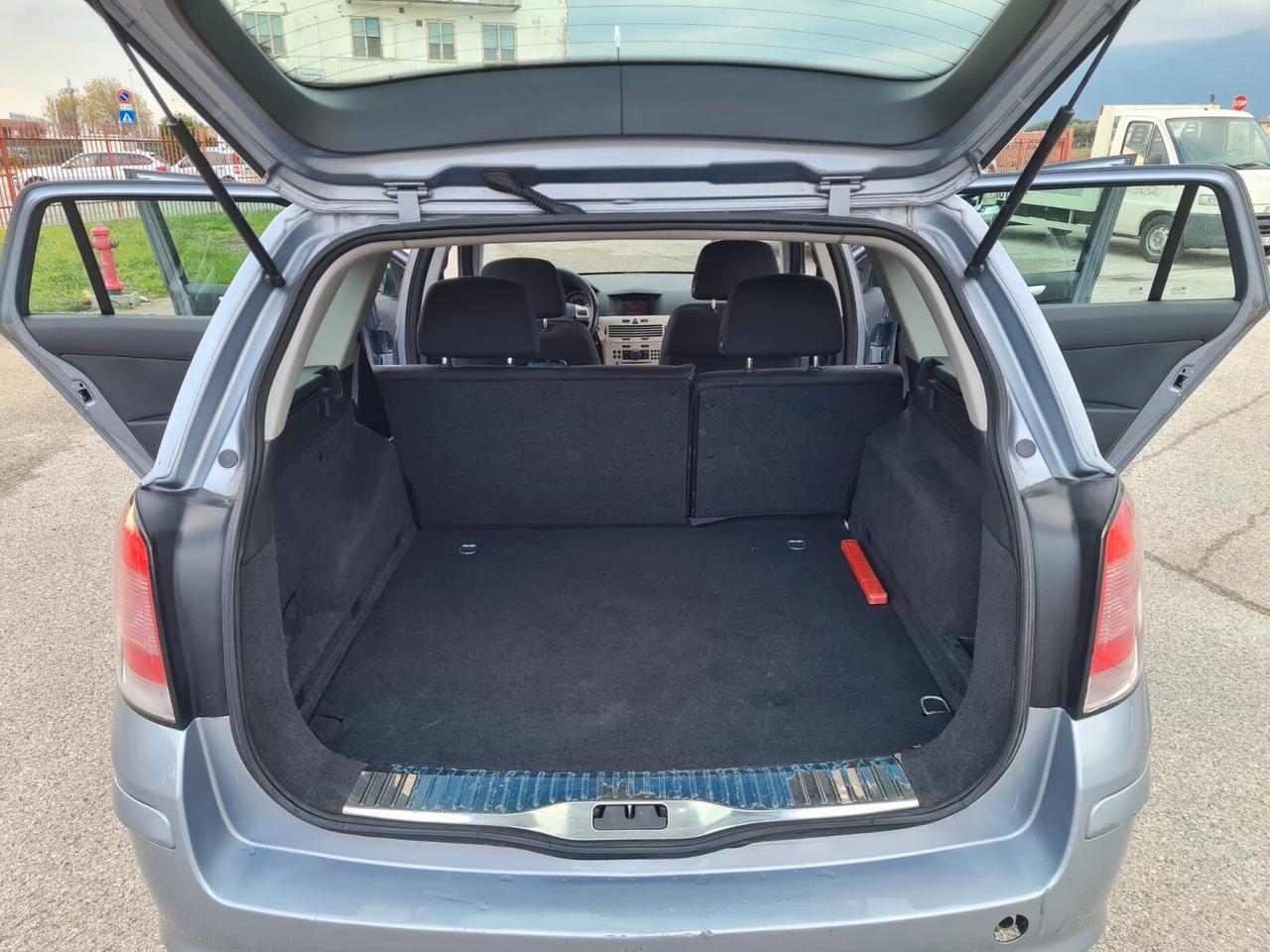 Opel Astra 1.6i GPL Cosmo LEGGI BENE