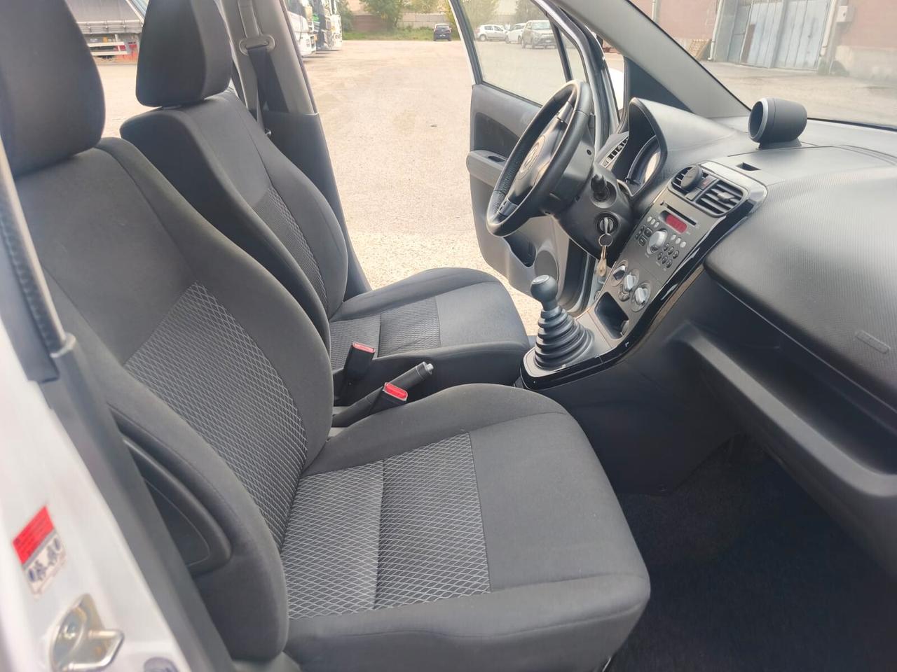 Suzuki Splash 2015---1.0 Benzina Neopatentati