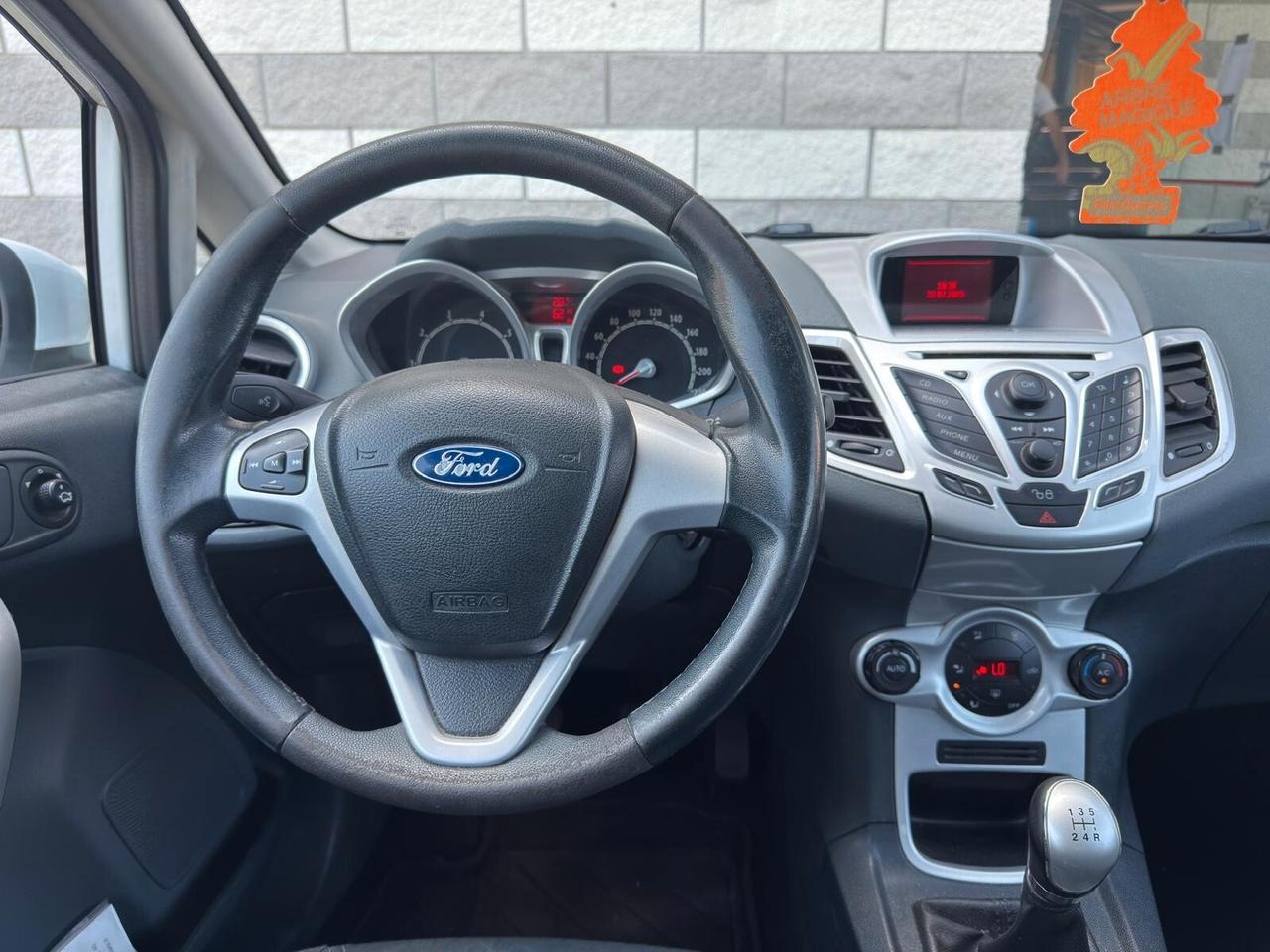 Ford Fiesta 1.2 82CV 3 porte Titanium