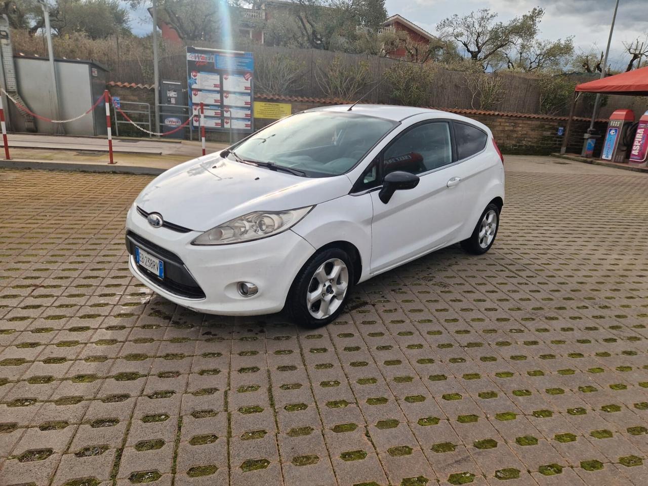 Ford Fiesta Fiesta+ 1.4 3 porte Bz.- GPL