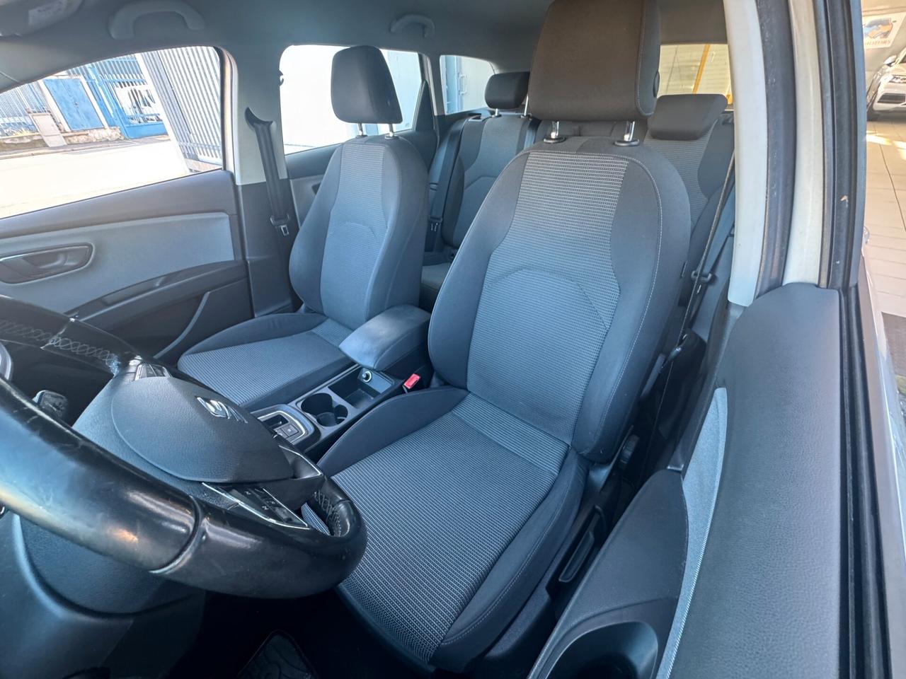 Seat Leon 1.6 TDI 115 CV DSG 5p. Style **NEOPATENTATI**