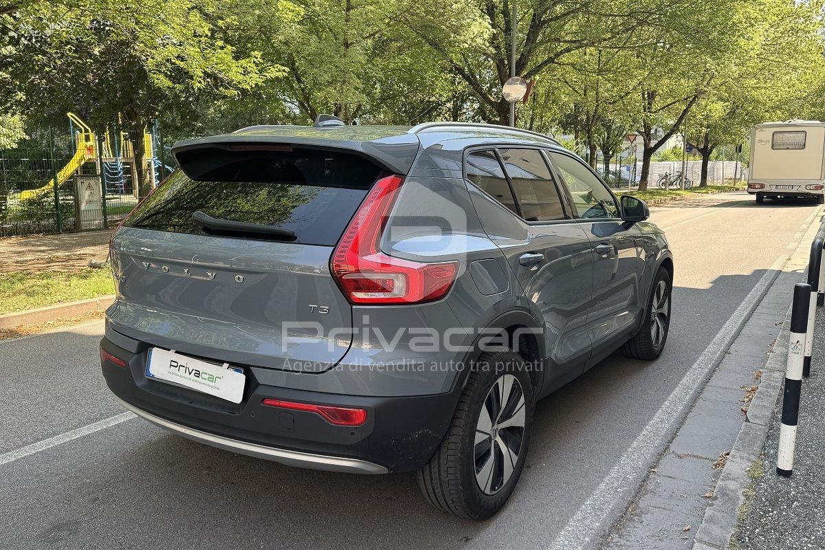 VOLVO XC40 T3 Momentum