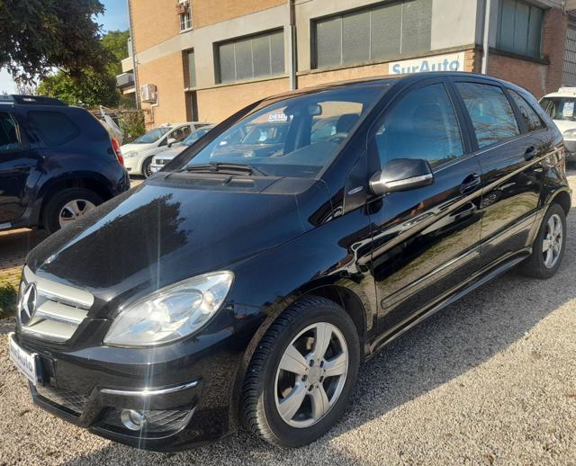 MERCEDES-BENZ B 180 NGT BlueEFFICIENCY Executive